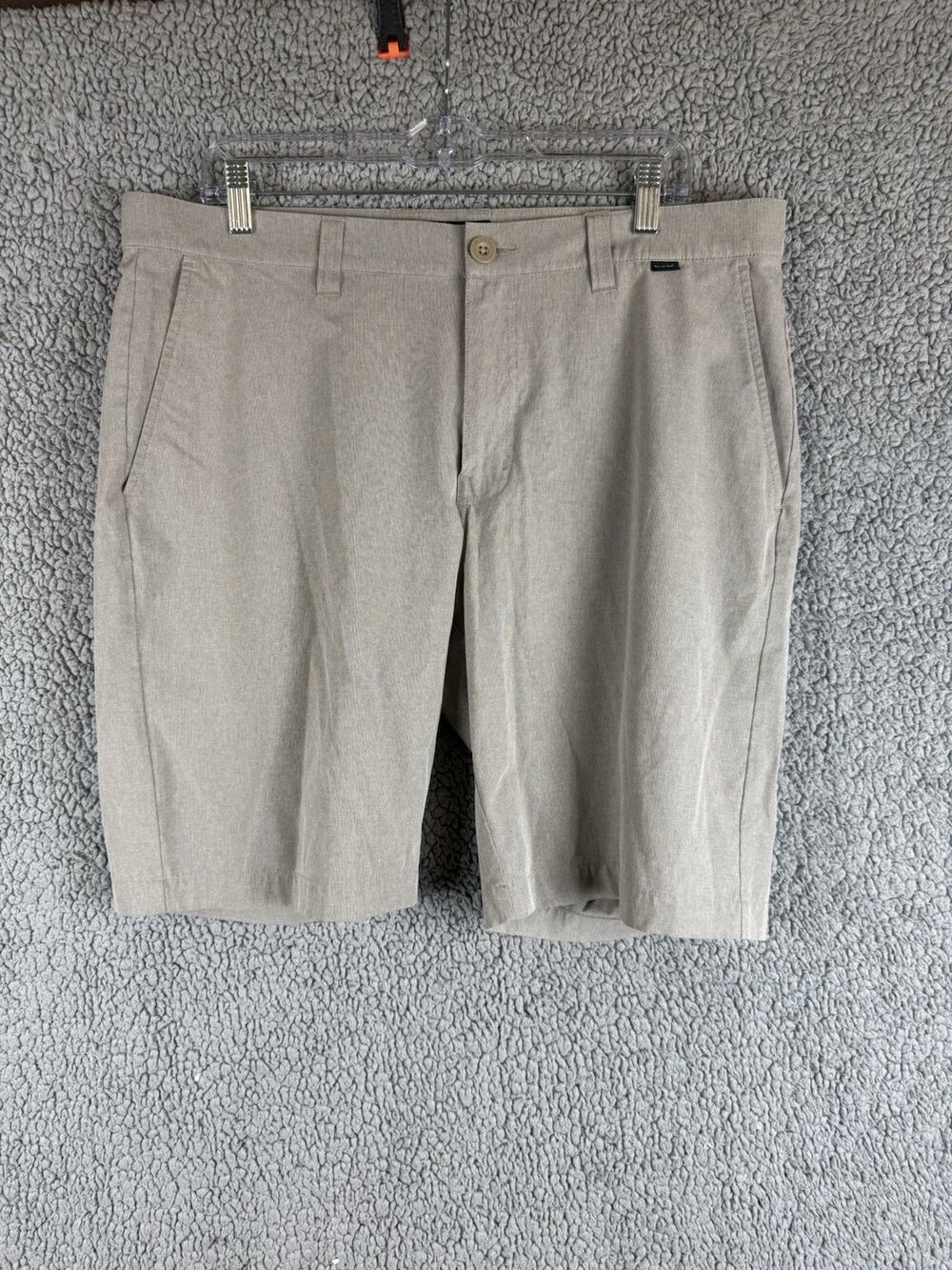 Travis Mathew Golf Shorts Mens 36 Performance Stretch 10" Inseam Gray Beck Chino